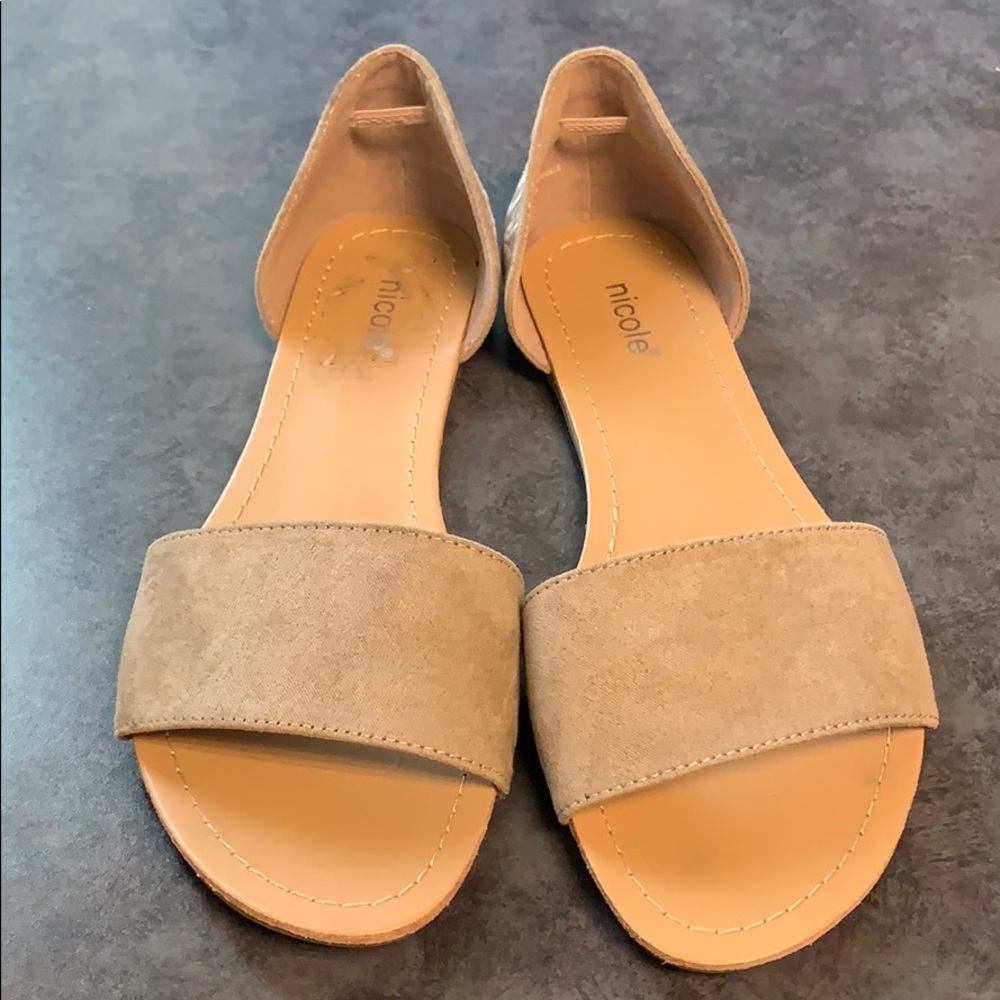 Nicole flats